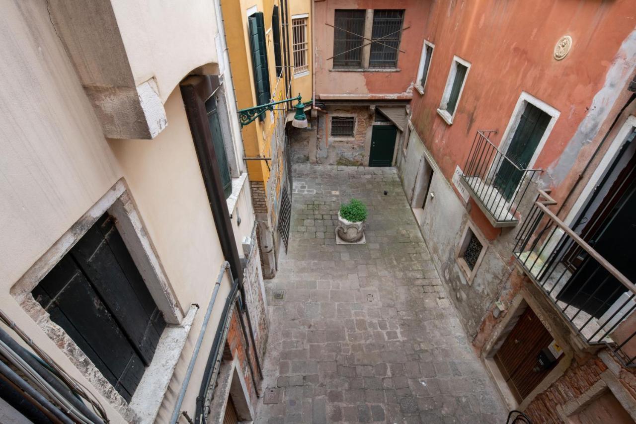 Ve.N.I.Ce. Cera Ca' De La Mandola Apartment เวนิส ภายนอก รูปภาพ