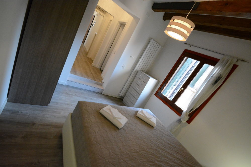 Ve.N.I.Ce. Cera Ca' De La Mandola Apartment เวนิส ภายนอก รูปภาพ